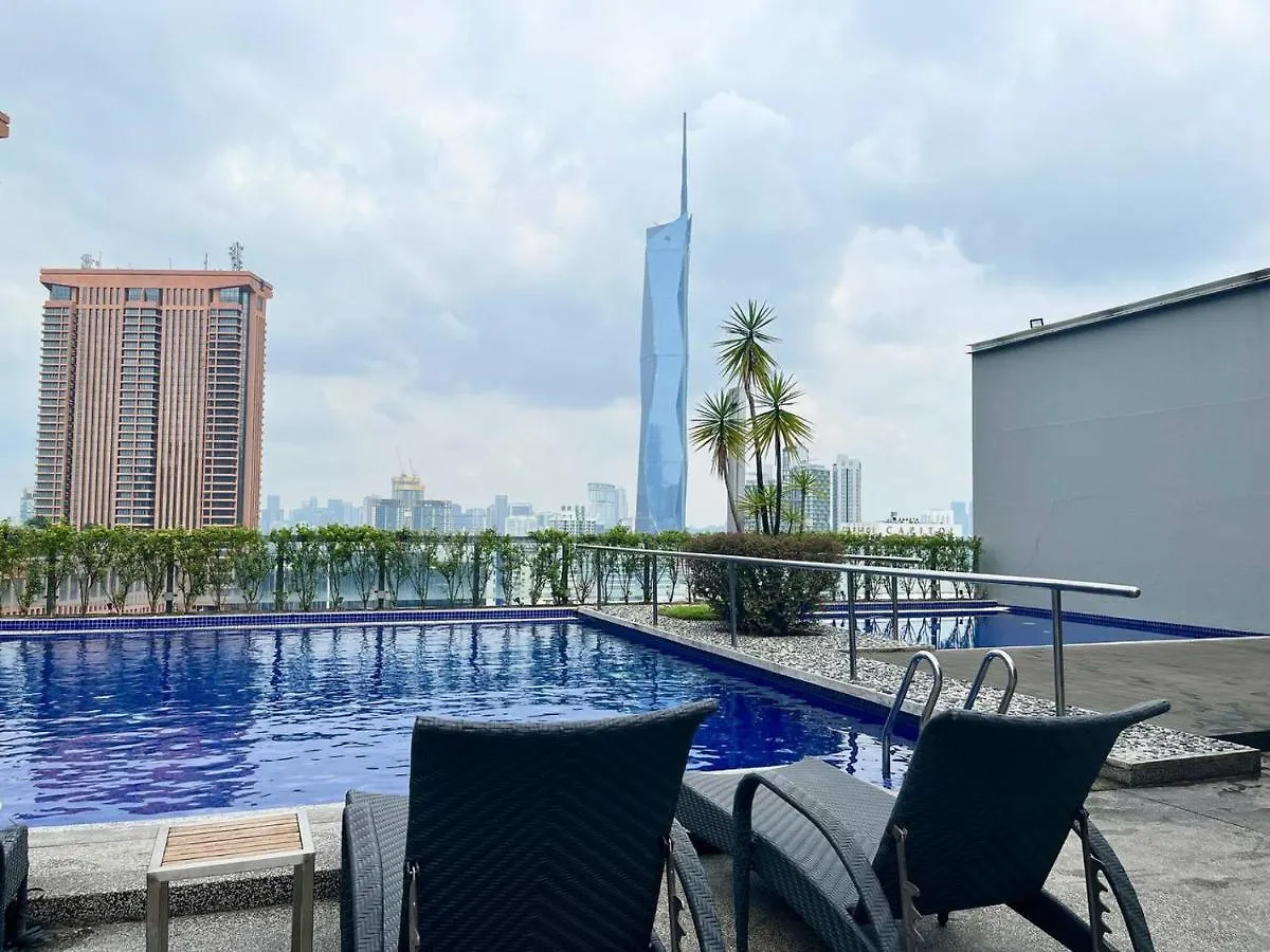Pavilion Kuala Lumpur 1Br 4-6Pax View Menara 118 By Moji Home 0*,  Malaysia